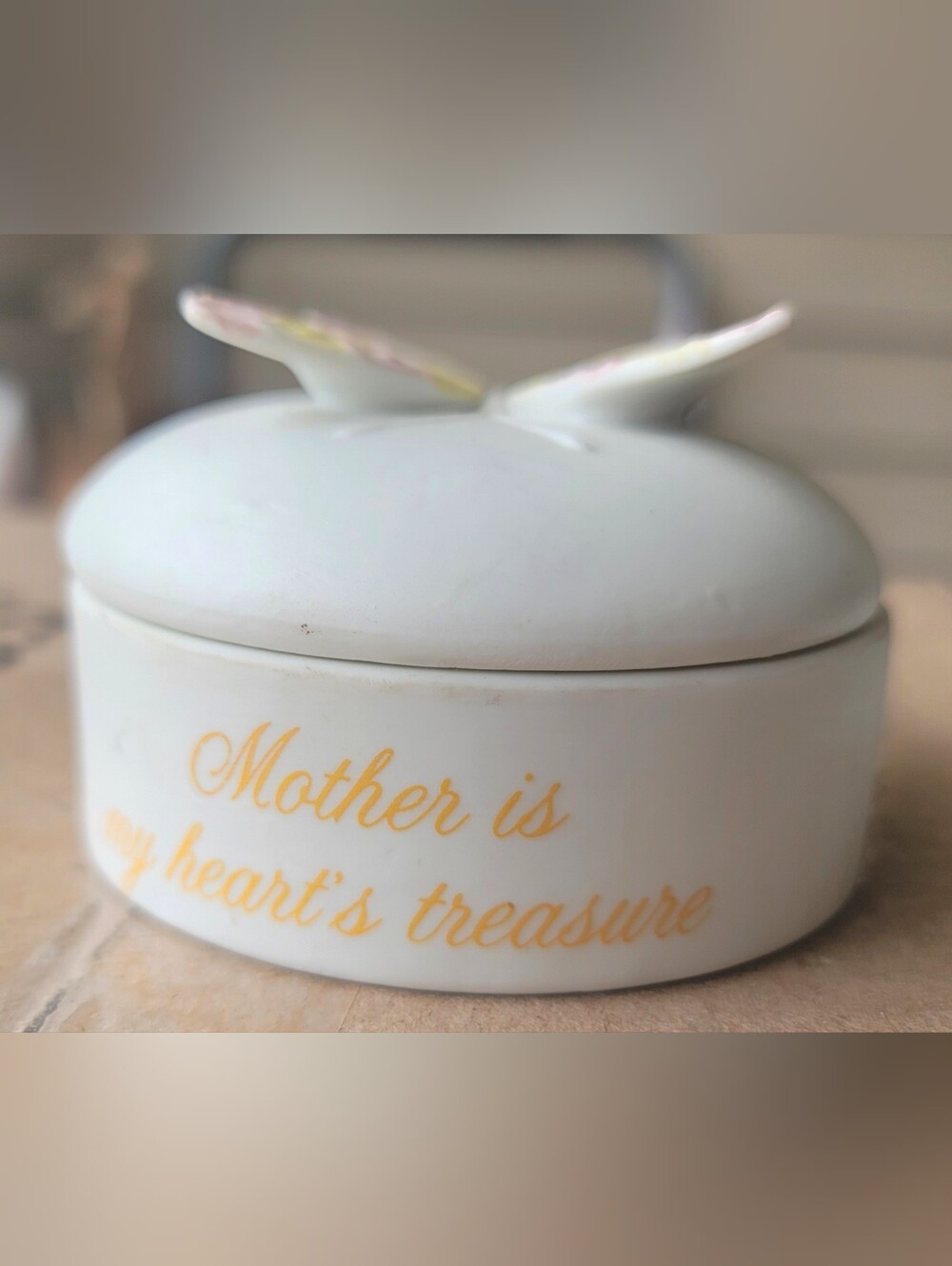 VTG Designers Collection 'Mother is My Heart's Treasure' Porcelain Trinket Box